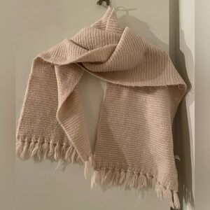 Winter Knit Scarf Ivory (11.5”x 72”)
Soft Ribbed NWOT New